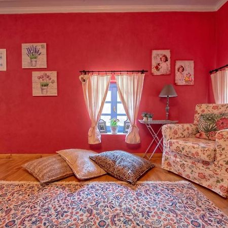 Minodora'S Guesthouse Dikorfo Екстериор снимка