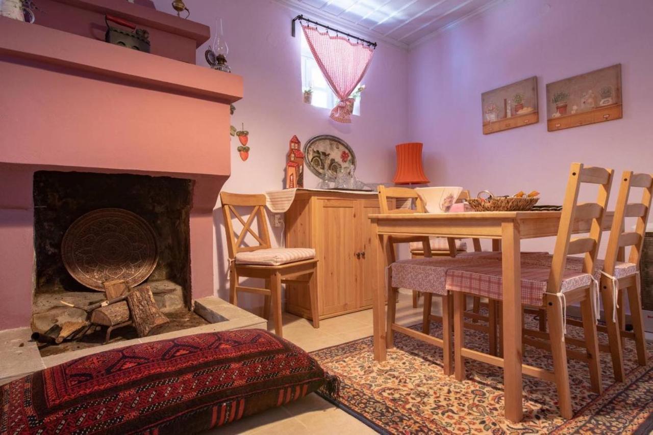Minodora'S Guesthouse Dikorfo Екстериор снимка